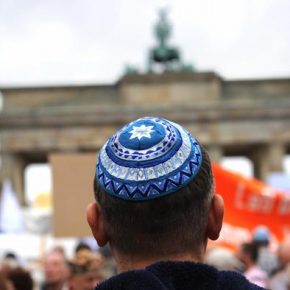 Presidente do Congresso Judaico Europeu adverte que até 2050 talvez não haja mais judeus na Europa Presidente do Congresso Judaico Europeu adverte que até 2050 talvez não haja mais judeus na Europa